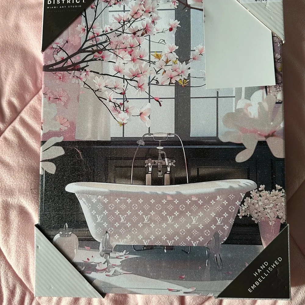 🌶️👑 Luxury Fashion Bath Wall Art with Pink Floral Accents - Picture 11 of 12